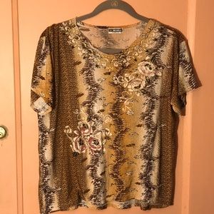 Women short sleeve shirt